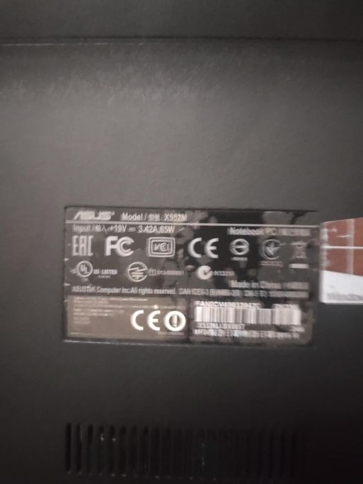 Vendo portátil para peças com carregador