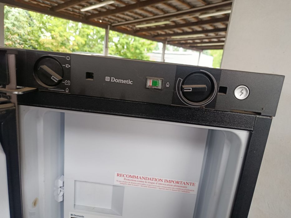 Lodówka DOMETIC do kampera MRL8230 przyczepy kempingowej