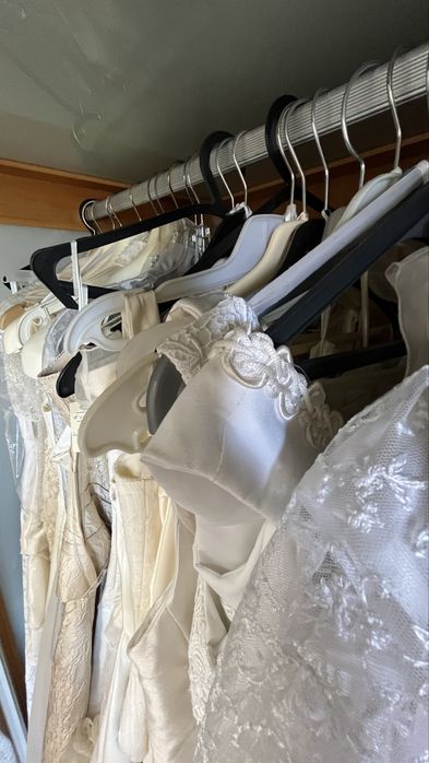Lote 60 vestidos de Noiva