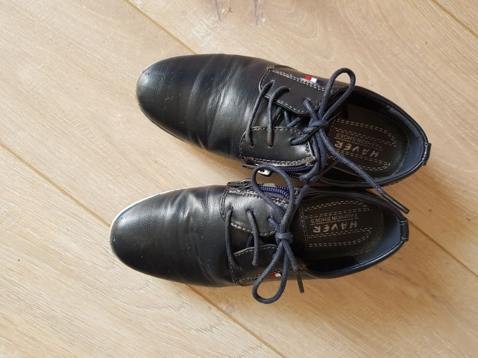 Włoskie skórzane roz 32 komunia i inne uroczystości