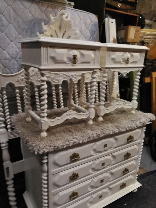 Tabuleiro antigo Móveis