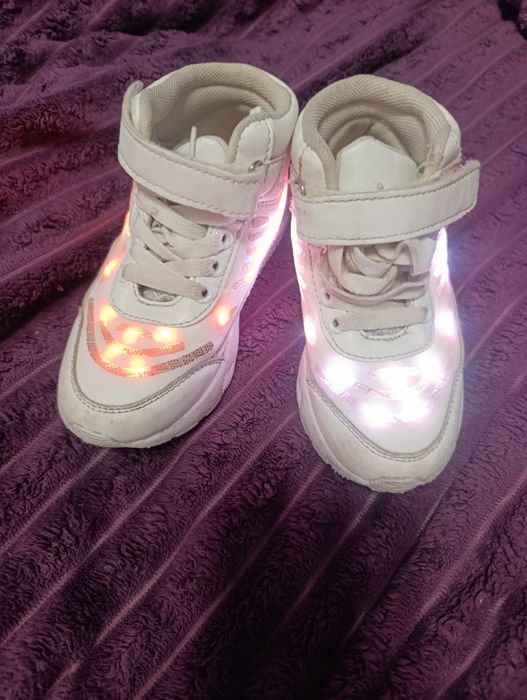 Різні Снікерси,кросівки,хайтопи