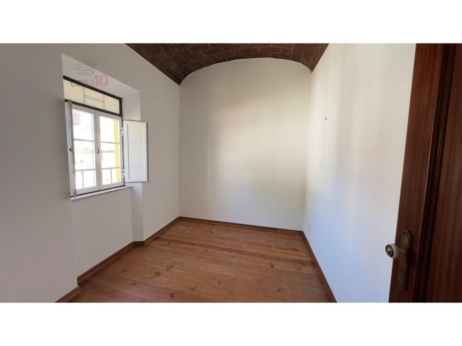 Arrenda-se apartamento T2 no Centro Histórico de Évora