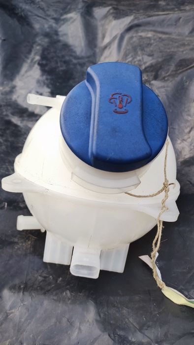 Tanque de água do radiador / Tanque de expansão
VOLKSWAGEN GOLF