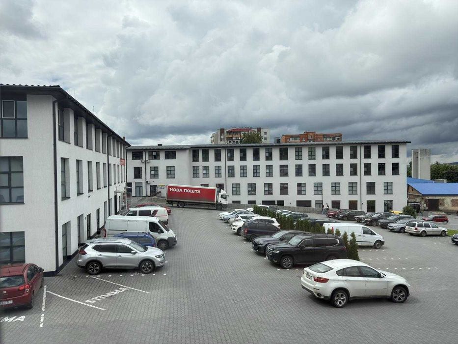 Продаж офісного приміщення 98.8 м2 вул Святослава Хороброго з ремонтом