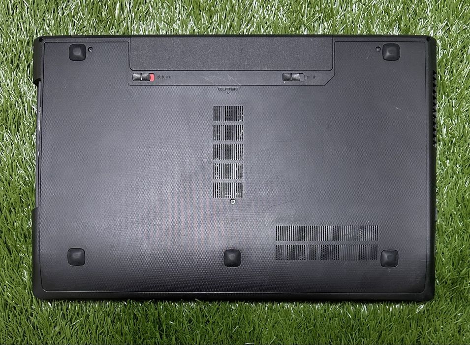 Ноутбук Lenovo G710 17" 8GB озу/128GB SSD+500GB HDD/ новий акумулятор/ ідеальний для навчання/переглядів фільмів
