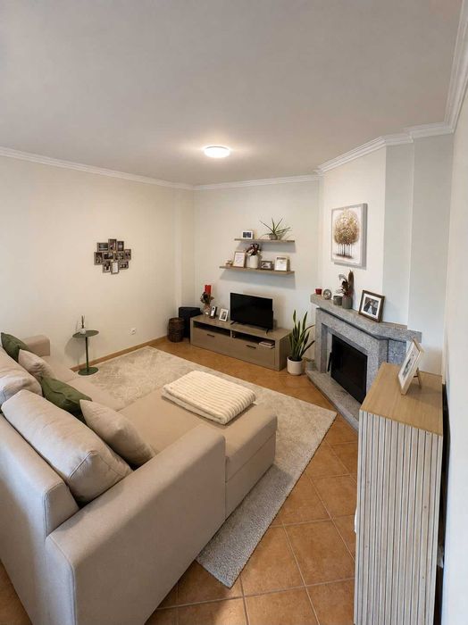 Apartamento T1 com garagem e terraço no Edifício D. João I – Centro de Viseu