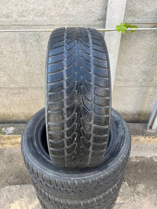 Продам NOKIAN 205/55 R16 , 4шт, Зима