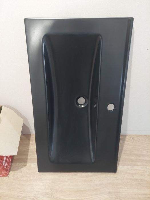 Czarna umywalka 80cm