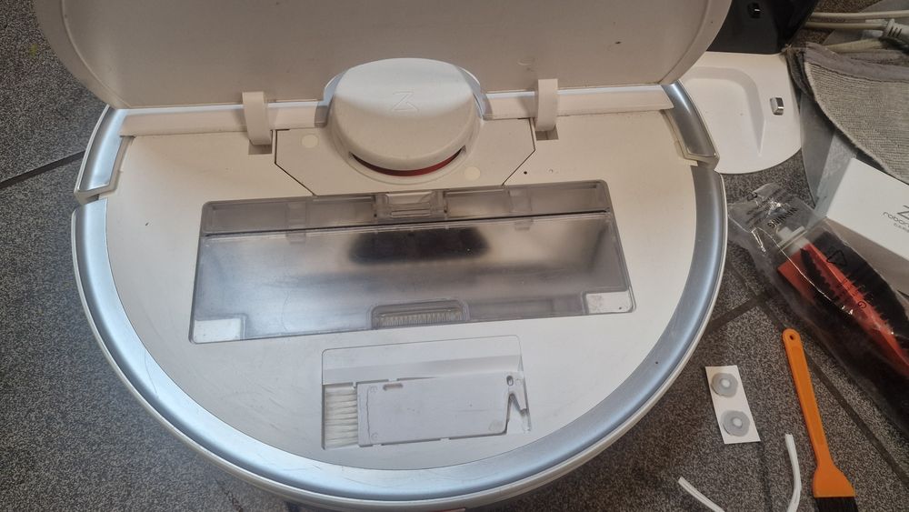 Roborock S5 Max.Z mopem. Ładny stan + zapasowe części.