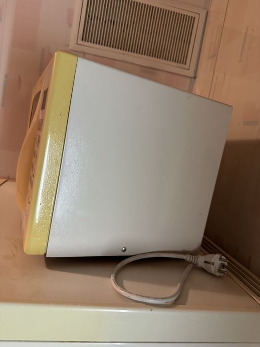Мікрохвильова піч G-Intek