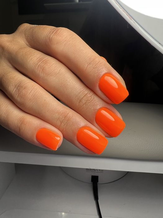 Манікюр та педикюр , Львів