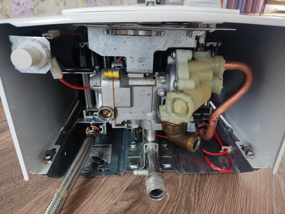 Продам газову колонку Junkers.