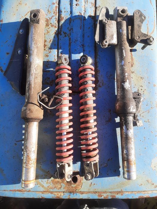 Колесо супорт амортизатори скутера