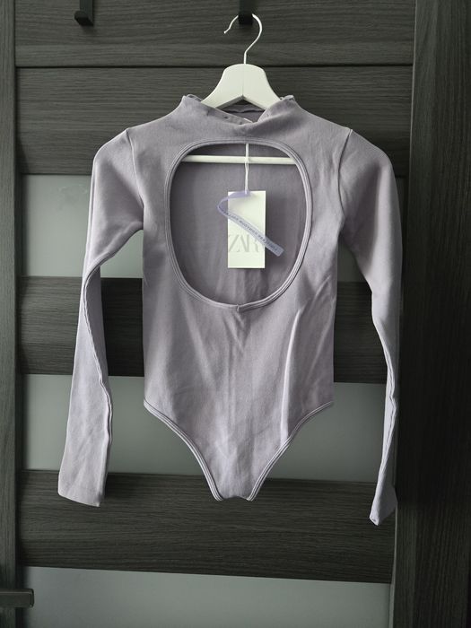 Body z odkrytymi plecami, Zara rozm. XS-S