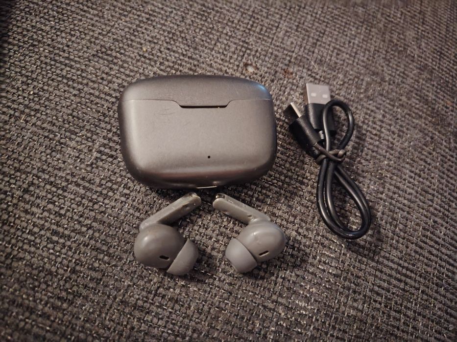 Słuchawki Bezprzewodowe_ Douszne_Beżowe_Okazja