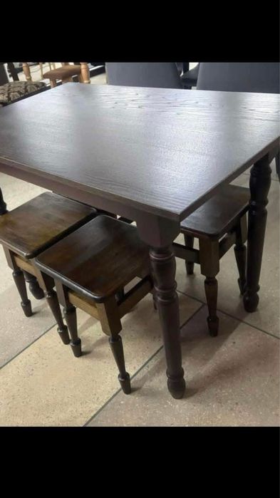 Кухонний стіл(без стільців)