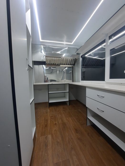 Торговий прицеп-кіоск, маф, фастфуд, кавярня, купава, кухня на колесах