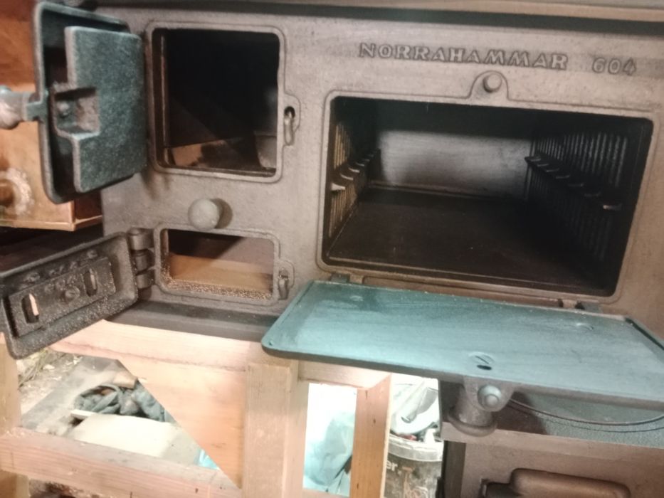 Żeliwny piecyk kuchenka antyk koza kominek