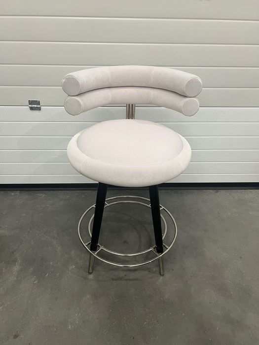 Piękne hokery barowe (6szt)