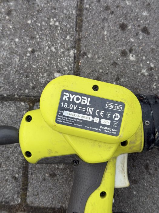 RYOBI CCG-1801 Pistolet do klejenia uszczelniania mas elektryczny 18V