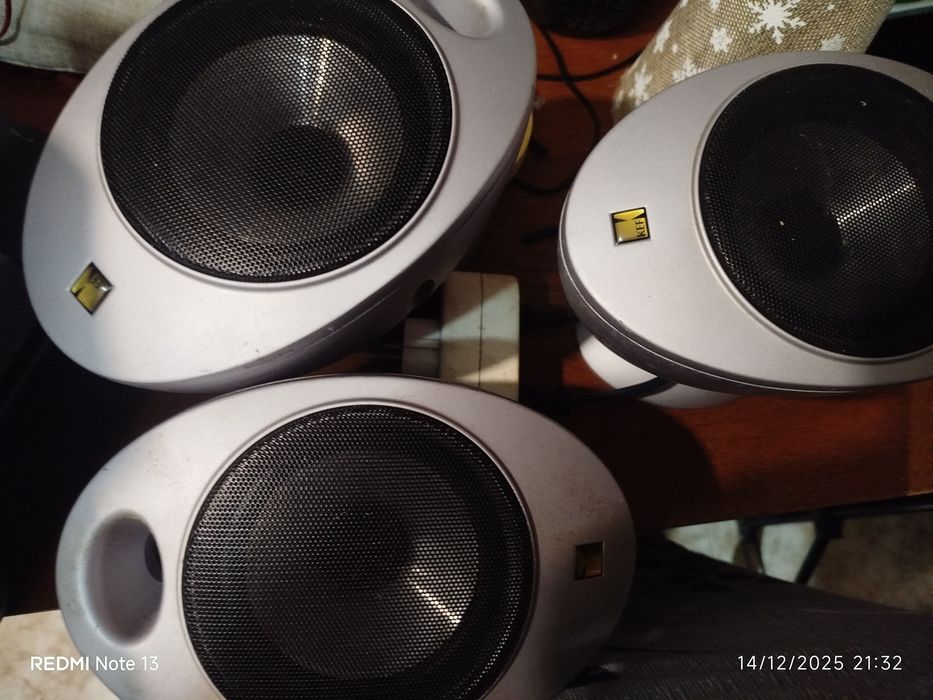 Vendo colunas da kef
