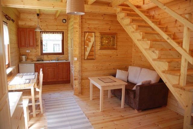 Domki z BALI nad Morzem. POBIEROWO Noclegi i Wczasy.