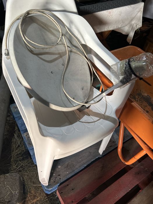 Caixa de transporte para antena parabólica e TV 19’’