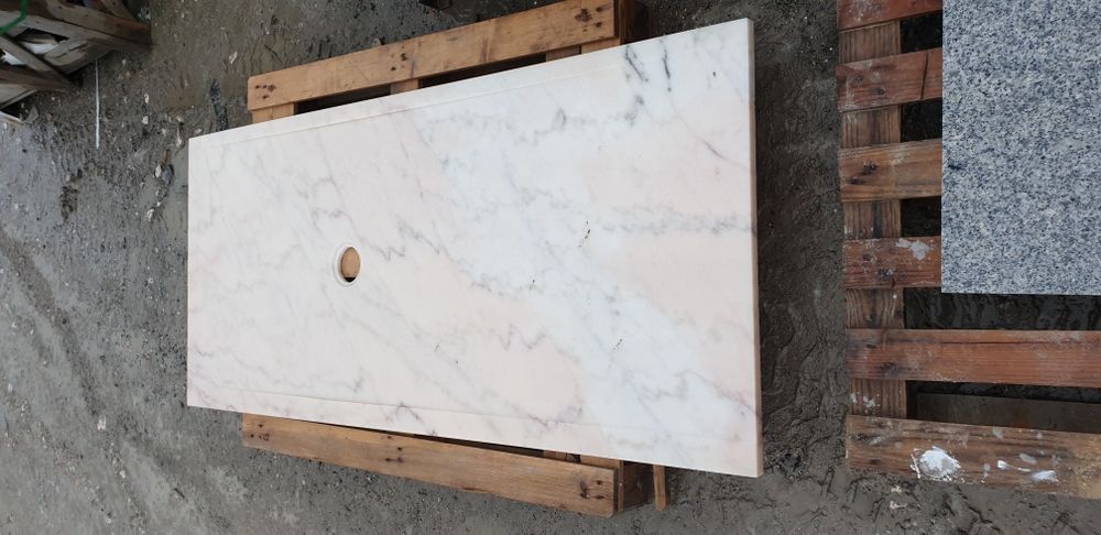 Base de duche em pedra beje