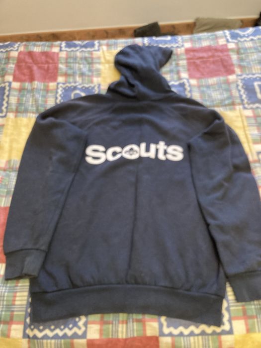 Suetchart dos escuteiros M