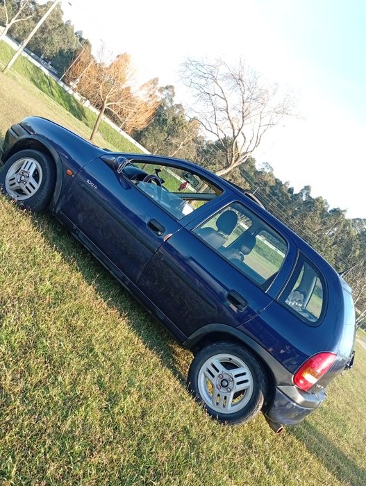 Opel corsa bom estado 1.2