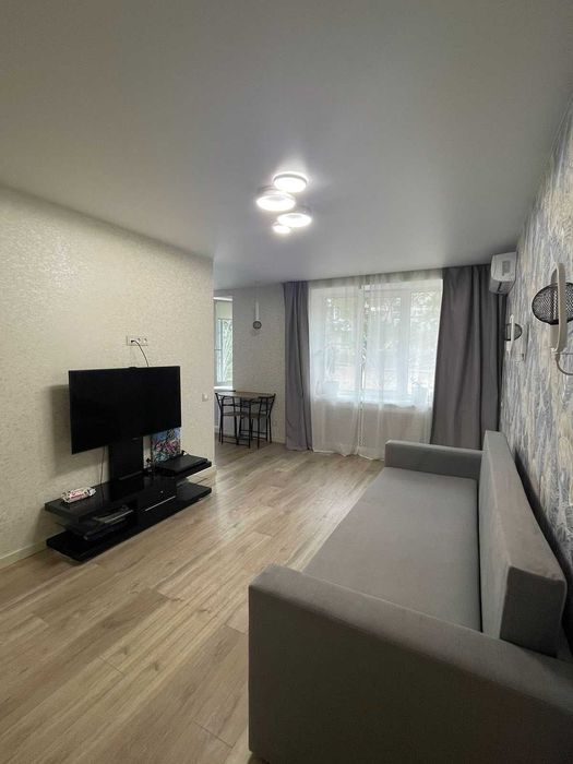 Продам 1к Лазаревського (Мініна) 3, дизайн ремонт, метро