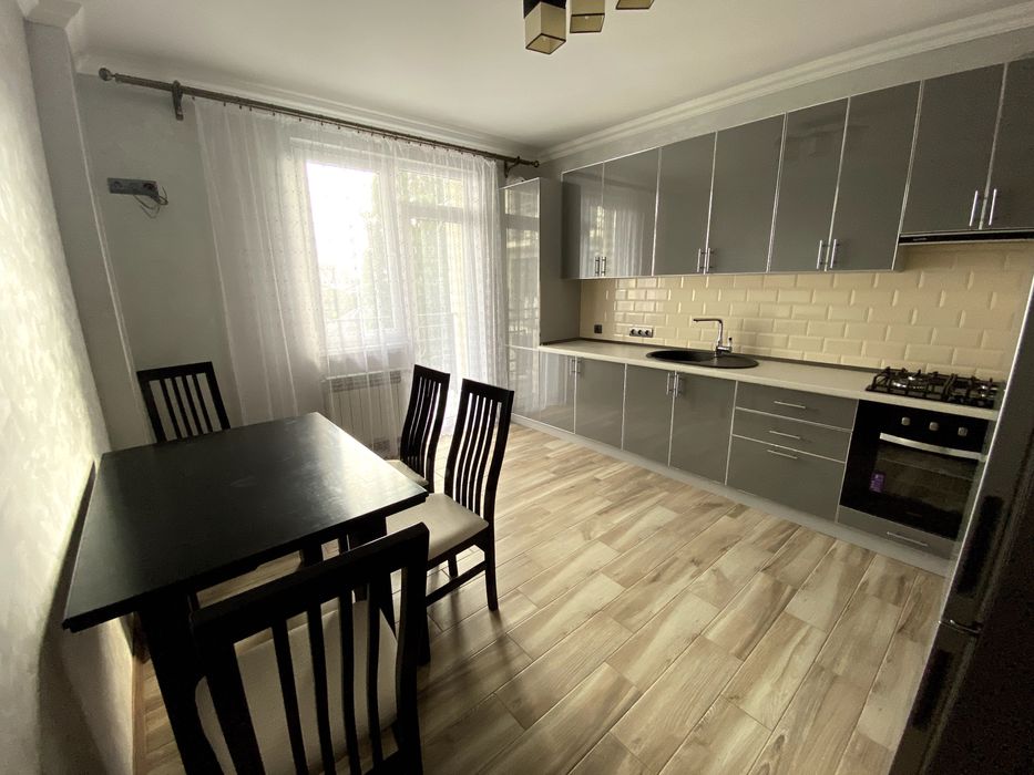 Оренда квартири в центрі міста, набережна