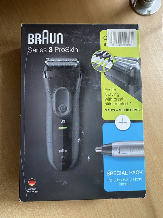 Набір електробритва Braun 3000s Series 3 + тример для носа Braun EN10