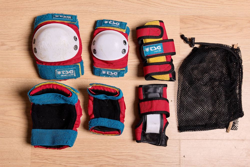 Zestaw ochraniaczy TSG Junior Set Old School (1)
