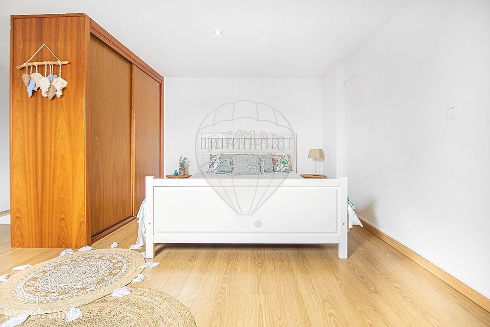 Apartamento T4 para arrendamento