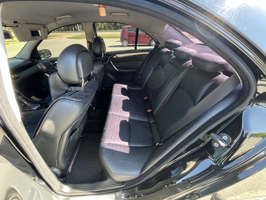 Продам W203 C200