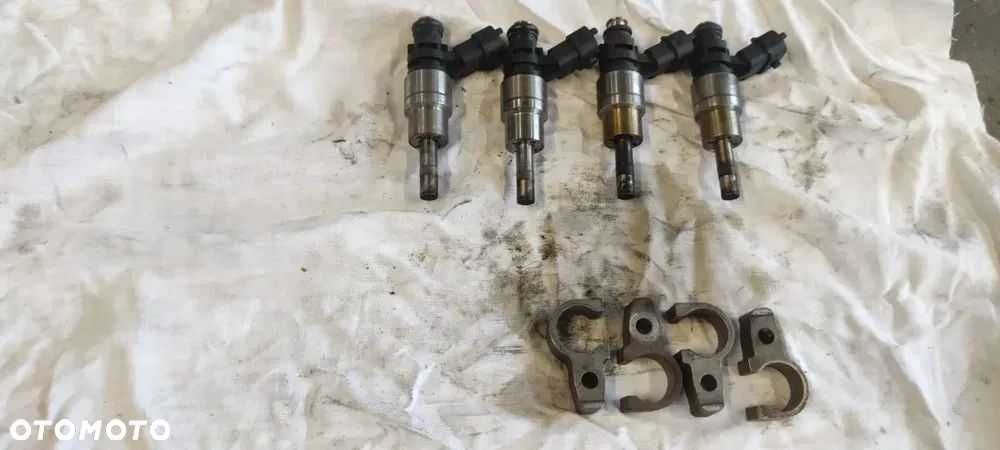 Wtryskiwacze wtryski wtrysk paliwa Alfa Romeo 2.0 jts GT