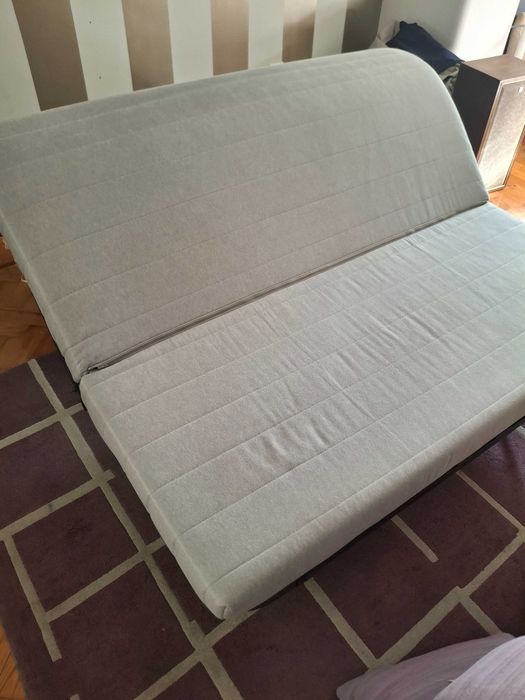 Sofá-cama IKEA LYCKSELE com duas capas cinza e verde