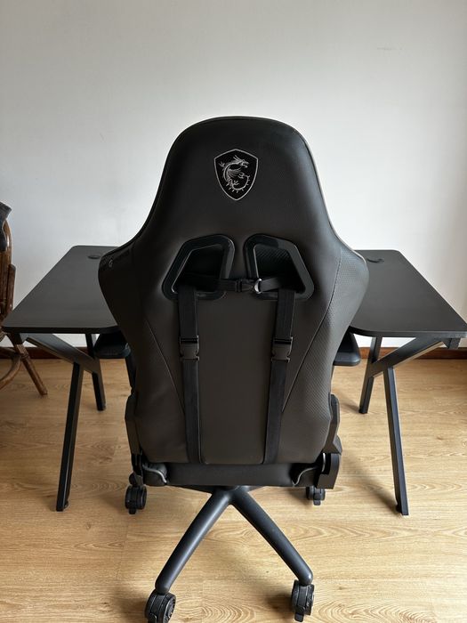 Cadeira MSI + Mesa GAMING