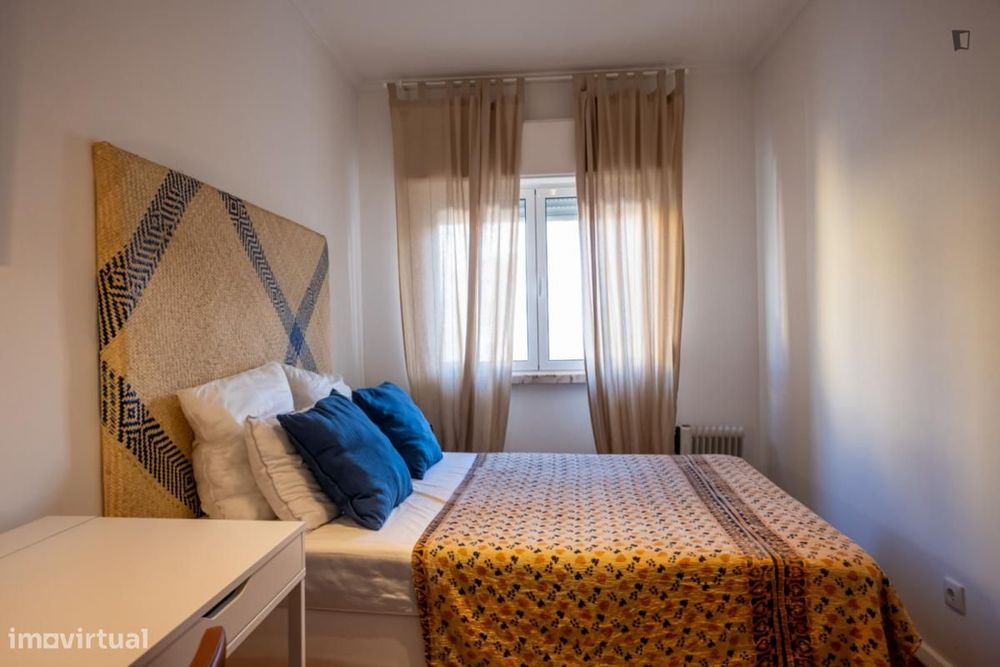 Quarto - localizado em Ajuda Lisbon