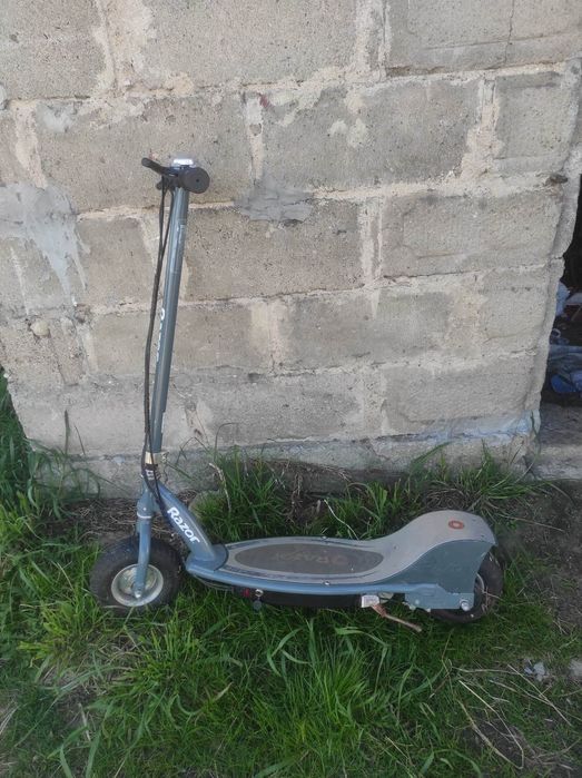 Mam na sprzedaż hulajnogę elektryczną