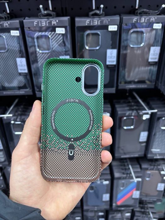 Карбоновий чохол на iphone 16/ 17 MagSafe Fibra. Чехол айфон 16/ 17