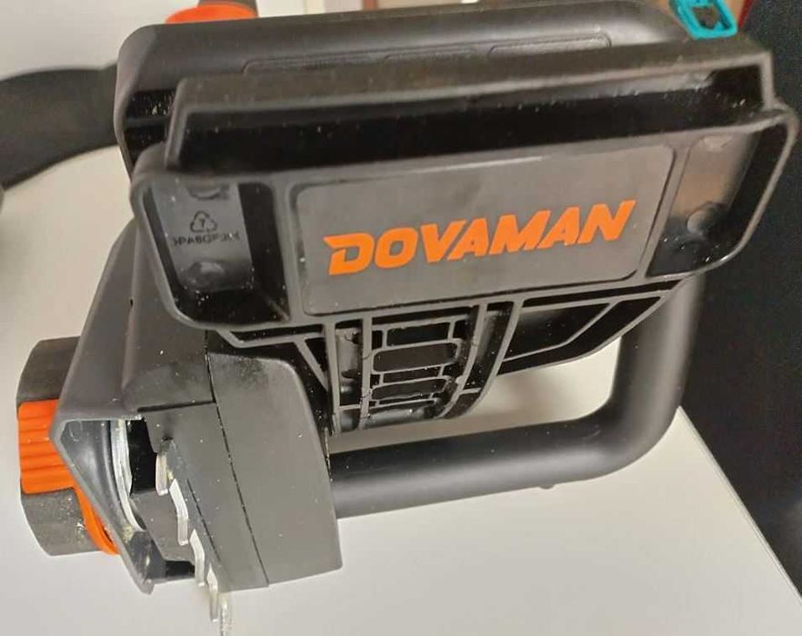Elektryczna piła łańcuchowa DOVAMAN 2400W + akcesoria