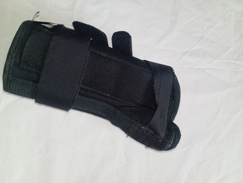 Бандаж для зап'ястя