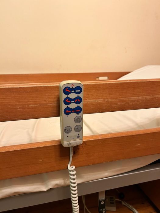 Łóżko medyczne dla seniora