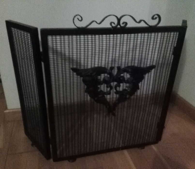 Grade protetora para lareira