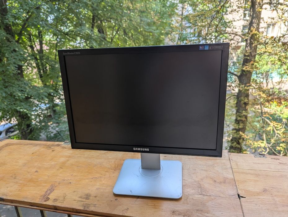 Монітор Samsung 19" E1920nw