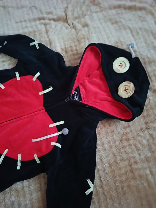 Kigurumi czarne czerwone piżama jednoczęściowa potworek potwór stworek Cropp one size
