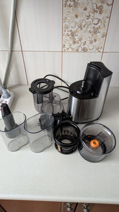 Шнекова соковижималка Ardesto JEG-1330SL стан як нова